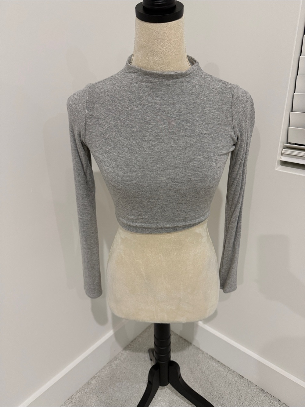 OOTDFash Gray Long-Sleeve Cropped Mock Neck Top